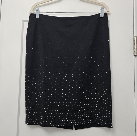 White House Black Market Black Silver Studded Pointe Pencil Skirt Size 8 - Picture 2 of 7